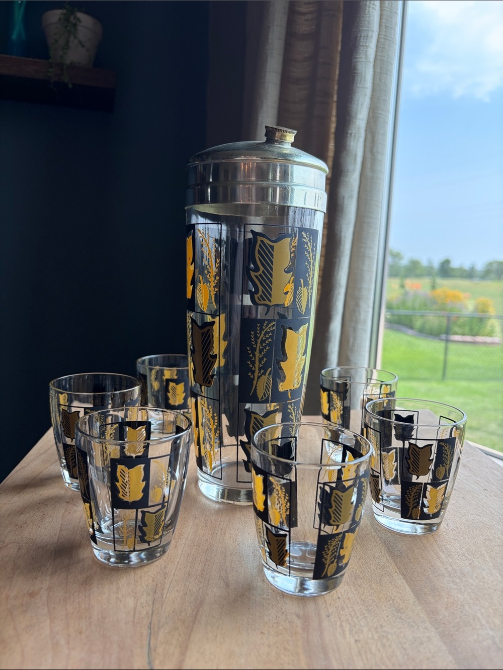 Vintage Mid-Century Modern 1950’s-60’s Glasses and Shaker
